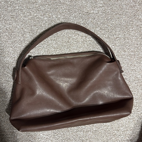 Elegant Brown Faux Leather Shoulder Bag - Picture 8 of 13